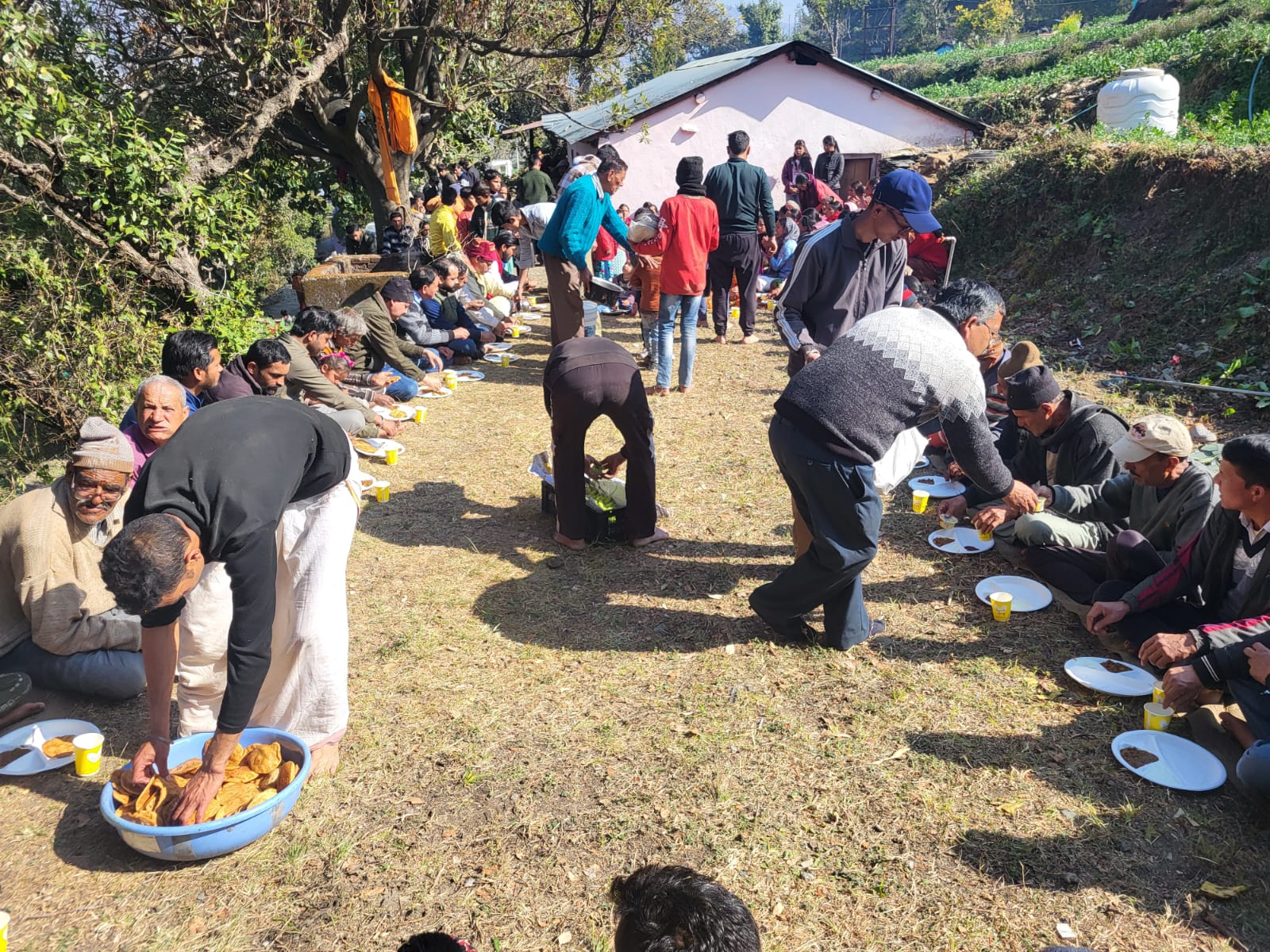 ग्राम पंचायत जंगलिया गांव में देवी व गुरुगुरखनाथ मंदिर में विशाल भंडारे का आयोजन