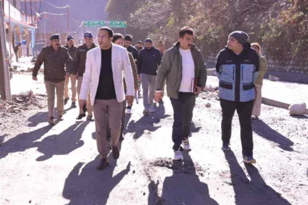 चारधाम यात्रा की तैयारी तेज, जिलाधिकारी ने परखी व्यवस्थाएं