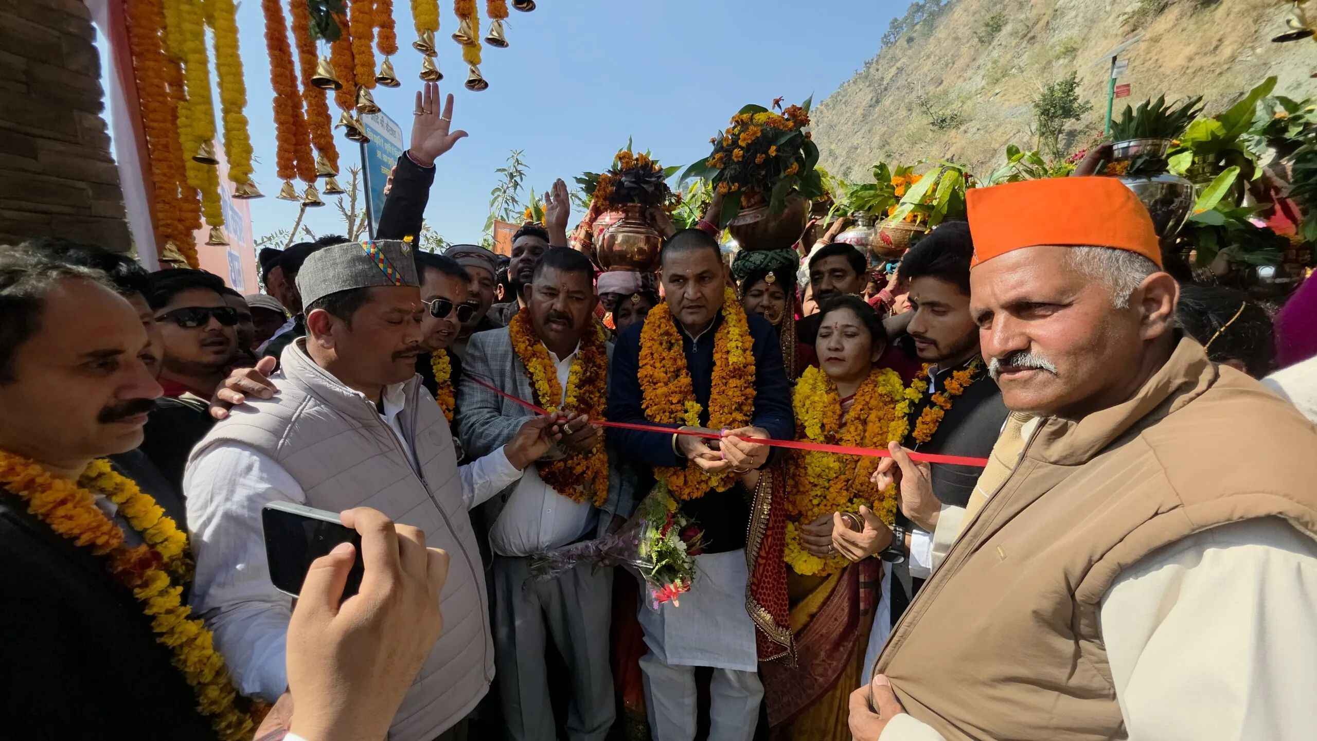 छोटे कैलाश मंदिर में महाशिवरात्रि मेले का शुभारम्भ, विधायक कैड़ा व जिला पंचायत अध्यक्ष रहीं मौजूद