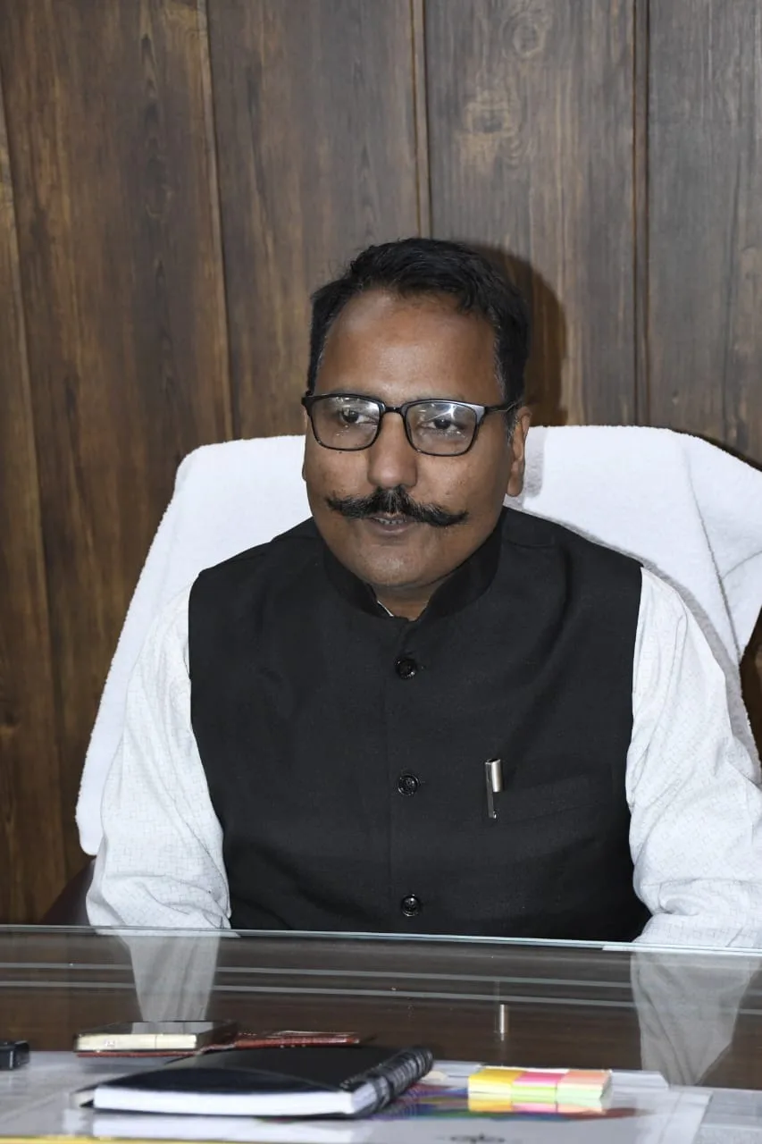 बोर्ड परीक्षाओं को लेकर जिलाधिकारी का संदेश— संयम, आत्मविश्वास और सकारात्मक सोच से मिलेगी सफलता