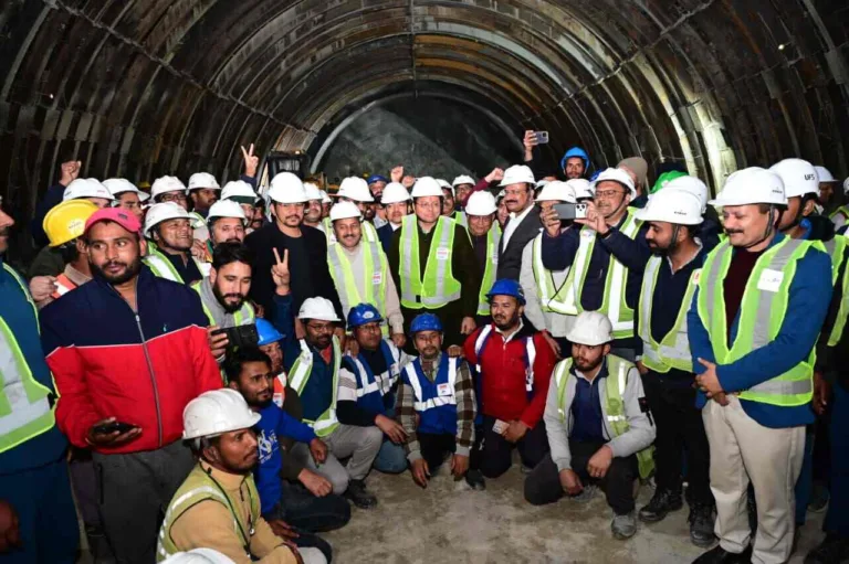 मुख्यमंत्री ने जमरानी बहुउद्देशीय बांध परियोजना के निर्माण कार्यों का किया स्थलीय निरीक्षण