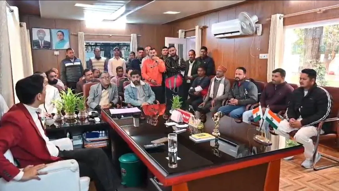 हल्द्वानी में जनसुनवाई: आयुक्त दीपक रावत ने भूमि विवाद से धोखाधड़ी तक के मामलों में दिए त्वरित निर्देश