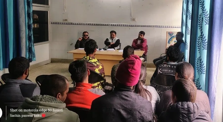 चारधाम यात्रा की तैयारी तेज, यमुनोत्री धाम में तैनात एफएमआर को दी फर्स्ट एड की ट्रेनिंग