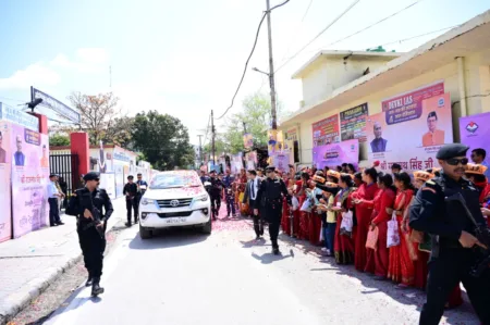 हल्द्वानी में रक्षामंत्री का भव्य स्वागत, लोक संस्कृति की छटा से सजा मार्ग