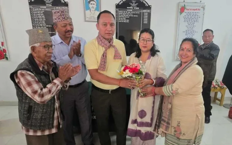 गोर्खा संघ चन्द्रबनी की त्रेमासिक सभा में सेना में पदोन्नत और सेवानिवृत्त सदस्यों का सम्मान