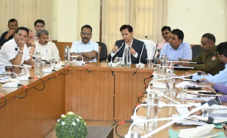 21 मार्च को हल्द्वानी आएंगे रक्षा मंत्री राजनाथ सिंह, तैयारियों को लेकर आयुक्त ने की समीक्षा बैठक