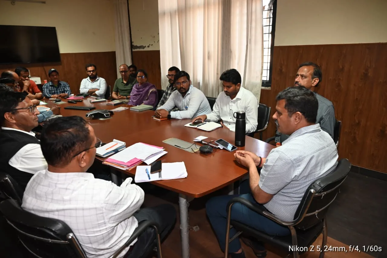 गैस आपूर्ति में लापरवाही पर सख्ती, होम डिलीवरी सुनिश्चित करने के निर्देश