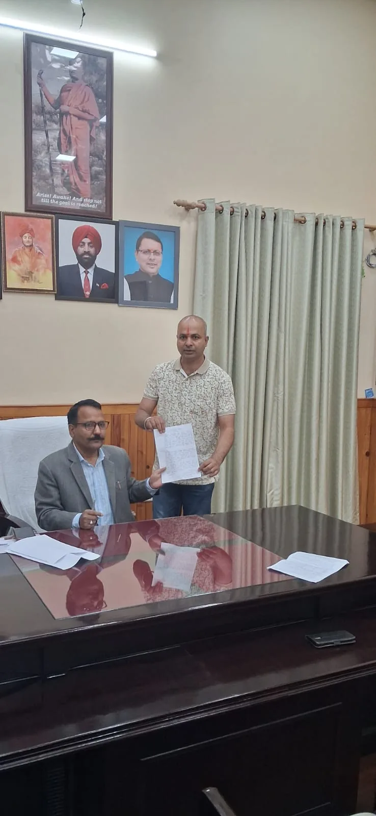 बिजली लाइनों की घटिया गुणवत्ता पर कांग्रेस का हल्ला, जांच की मांग