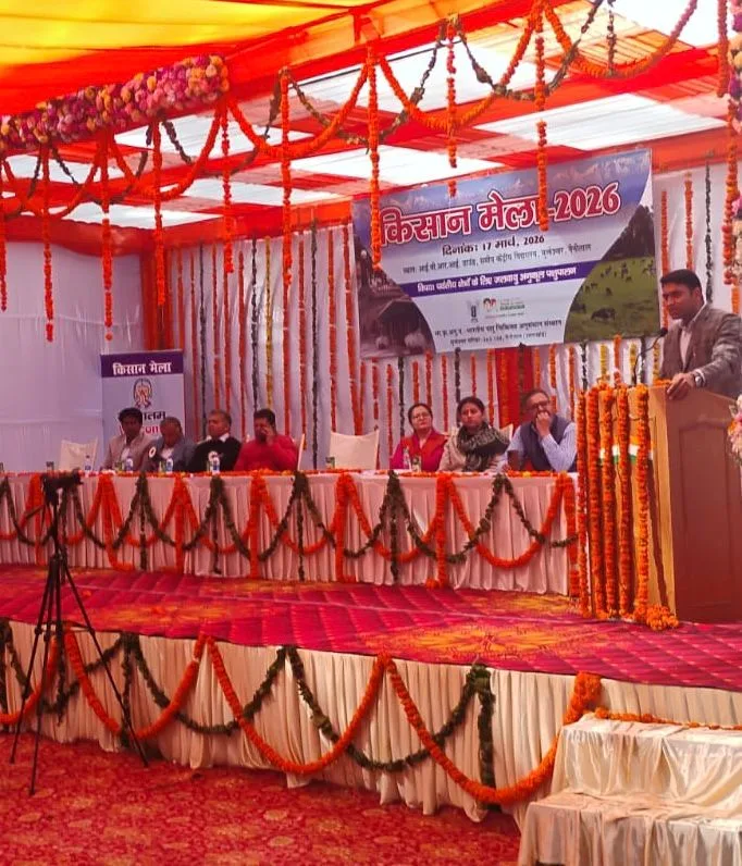 मुक्तेश्वर में जुटे हजारों किसान, जलवायु अनुकूल पशुपालन और मशरूम उत्पादन की मिली जानकारी