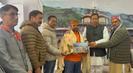 उद्योगपति महेन्द्र शर्मा ने श्री बदरीनाथ-केदारनाथ मंदिर समिति को ₹1.01 करोड़ का दान दिया