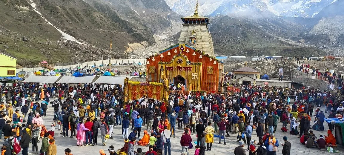 केदारनाथ धाम में तीन दिन में 1.1 लाख यात्रियों ने किए दर्शन