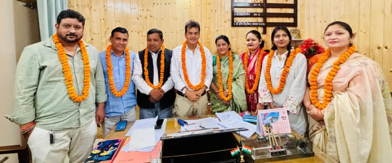 भीमताल में आठों ब्लॉक प्रमुखों की बैठक, अनावश्यक हस्तक्षेप पर जताई कड़ी आपत्ति