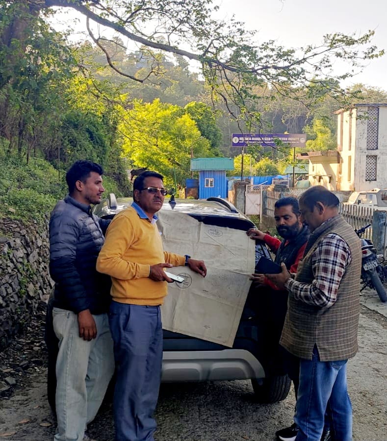 भीमताल में रोडवेज स्टेशन के लिए जमीन की तलाश तेज, अधिकारियों ने किया निरीक्षण