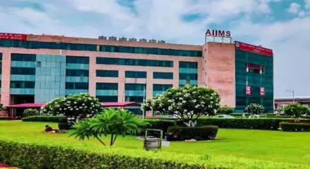 मरीजों को ओपीडी पंजीकरण की लाइनों से राहत दिला रही ‘आभा’