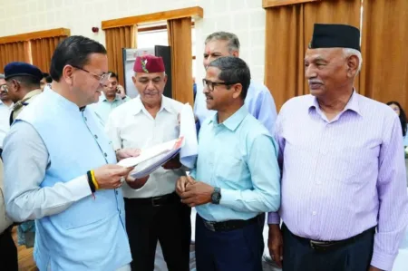 मुख्यमंत्री धामी ने प्रदेशभर से आए लोगों की समस्याएं सुनीं, कई प्रकरणों का मौके पर ही समाधान