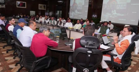 मुख्यमंत्री ने की 5 विधानसभा क्षेत्रों की सीएम घोषणाओं की समीक्षा