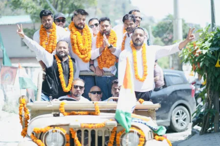 युवा कांग्रेस पदाधिकारियों का भीमताल में भव्य स्वागत, निकली बाइक-कार रैली