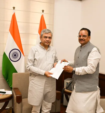 रेल परियोजनाओं व नई ट्रेनों पर चर्चा, सांसद अजय भट्ट ने रेल मंत्री से की मुलाकात