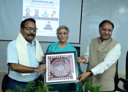 शैक्षिक समझौते से मजबूत होगा भाषाई सेतु, कुमाऊनी-बुंदेली पर मंथन