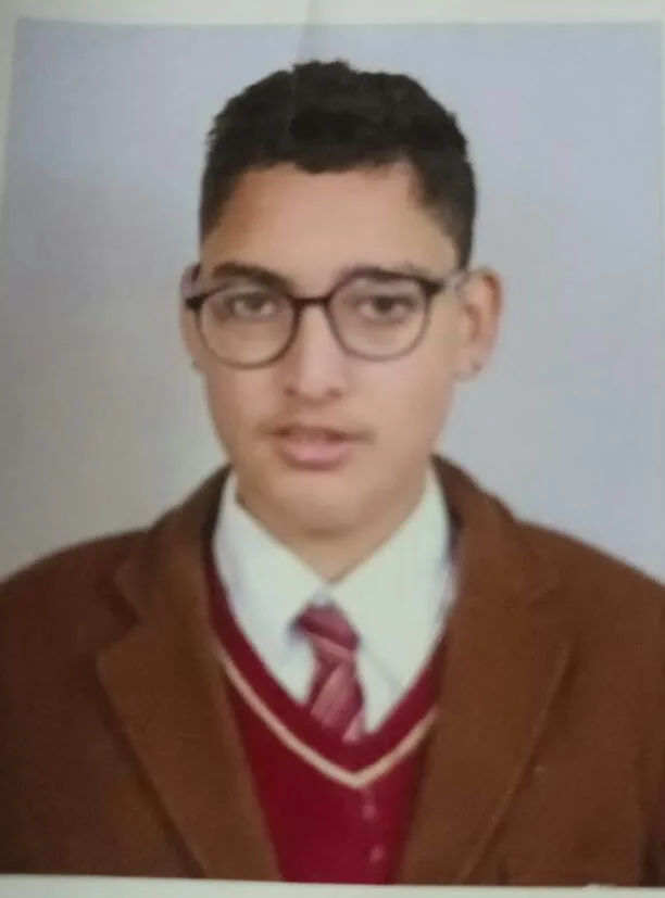 हौसले की जीत: न्यूरोलॉजिकल डिसऑर्डर से जूझते छात्र ने पाई सफलता