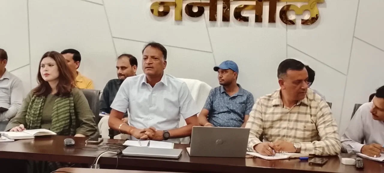 REAP के तहत MIS अपडेटेशन में तेजी लाने के निर्देश, सीडीओ अरविंद कुमार पांडे ने की समीक्षा बैठक