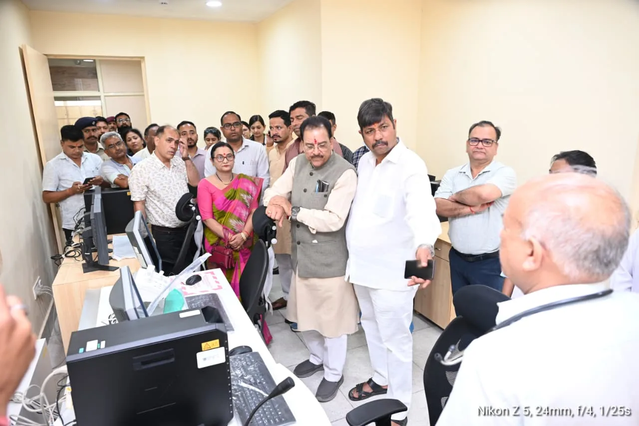 एसटीएच में कैथ लैब निर्माण का अजय भट्ट ने किया निरीक्षण, गुणवत्ता पर जताई नाराजगी