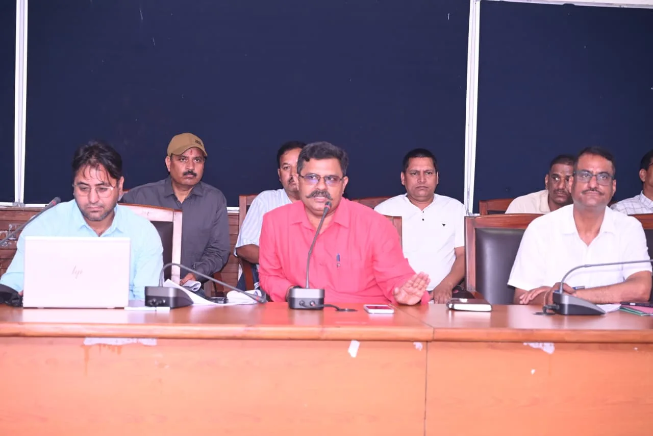 मतदाता सूची में नाम जुड़वाने का मौका! हल्द्वानी में बीएलओ को मिला बड़ा जिम्मा, घर-घर पहुंचेंगे अधिकारी
