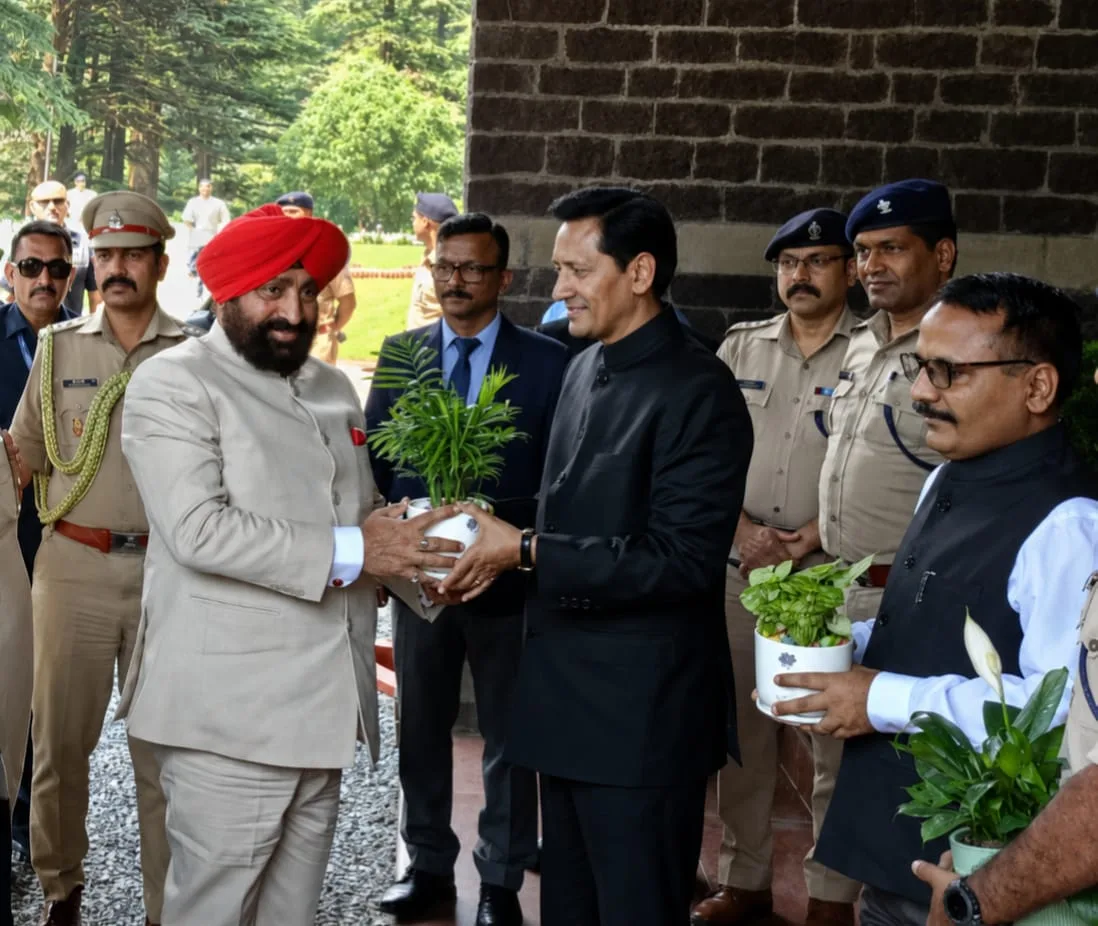 राज्यपाल गुरमीत सिंह पहुंचे नैनीताल, छह जिलों के भ्रमण और विकास कार्यों की लेंगे जानकारी