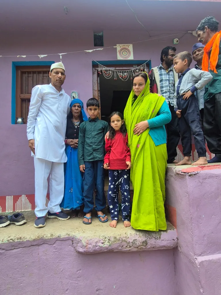 करंट से युवक की मौत पर उठे सवाल, डीएम से जांच और मुआवजे की मांग