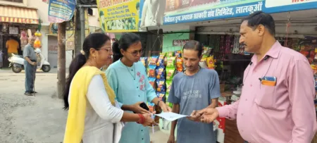 घर-घर पहुंच रहे BLO, मतदाताओं को गणना प्रपत्र भरने के लिए किया जागरूक