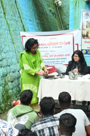 जिला कारागार में सात दिवसीय मोमबत्ती प्रशिक्षण शुरू