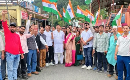 धारी के भटेलिया में निकली भव्य तिरंगा रैली, राष्ट्रप्रेम से रंगा धारी