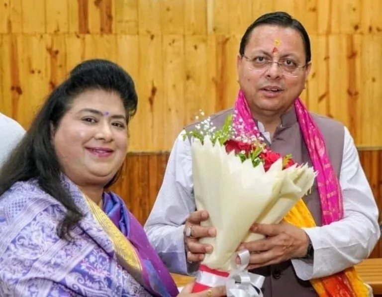 भीमताल के नियोजित विकास के लिए भावना मेहरा ने मुख्यमंत्री को सौंपा मांगपत्र
