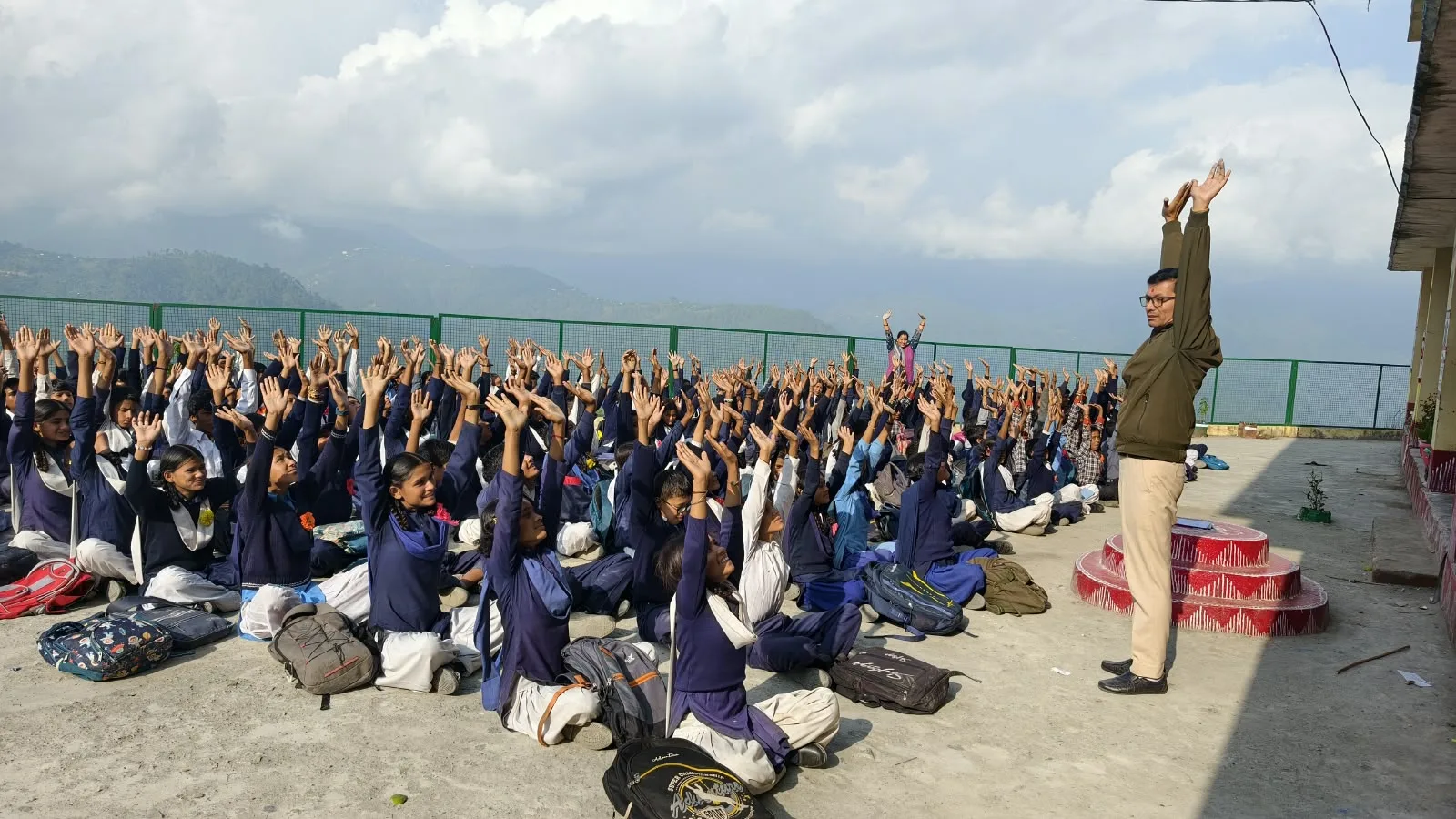 सहज योग ध्यान से विद्यार्थियों को बताया मानसिक स्वास्थ्य का महत्व